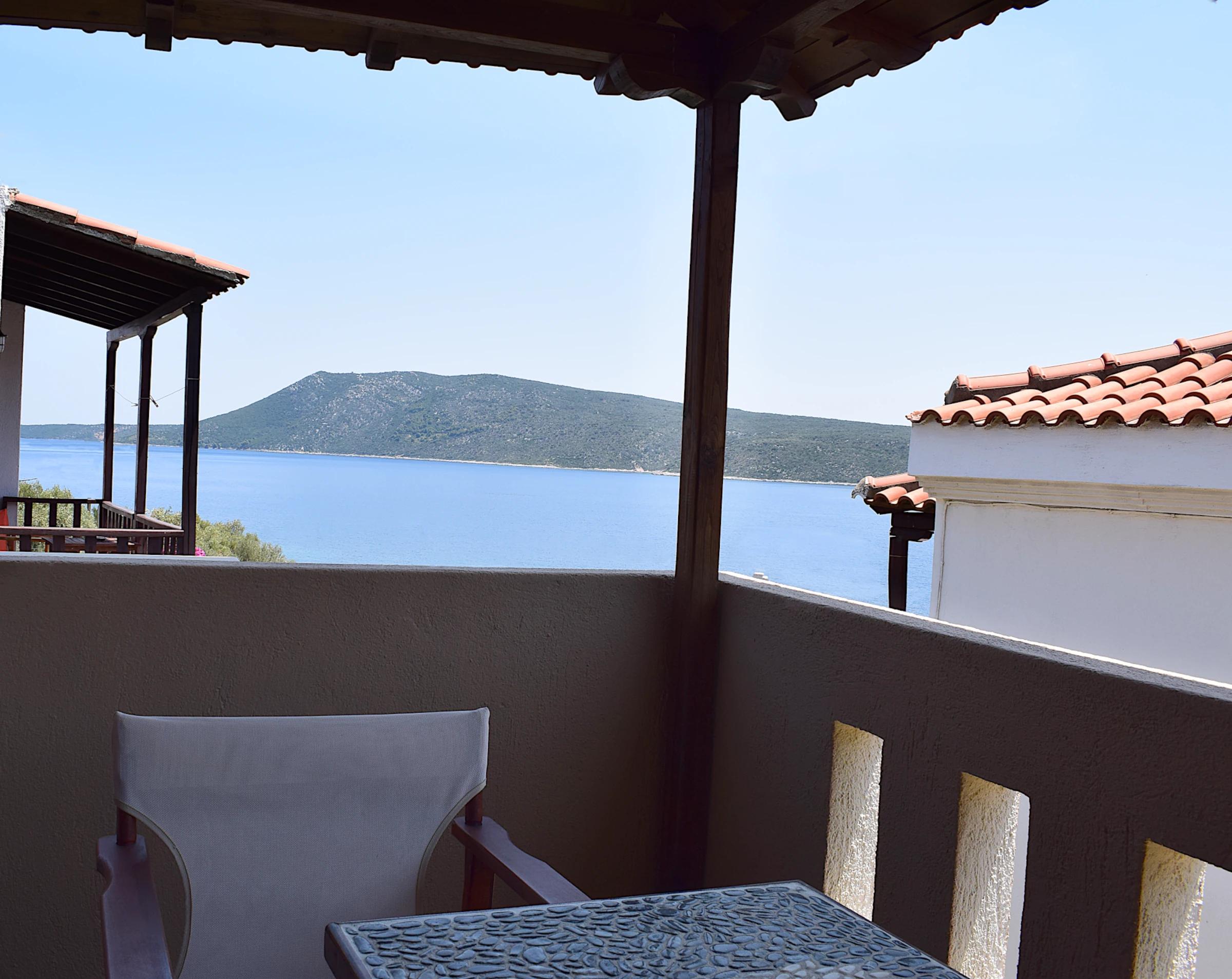 Standard Partial Sea View Room